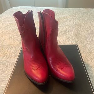 Mia Red Boots size 8.5